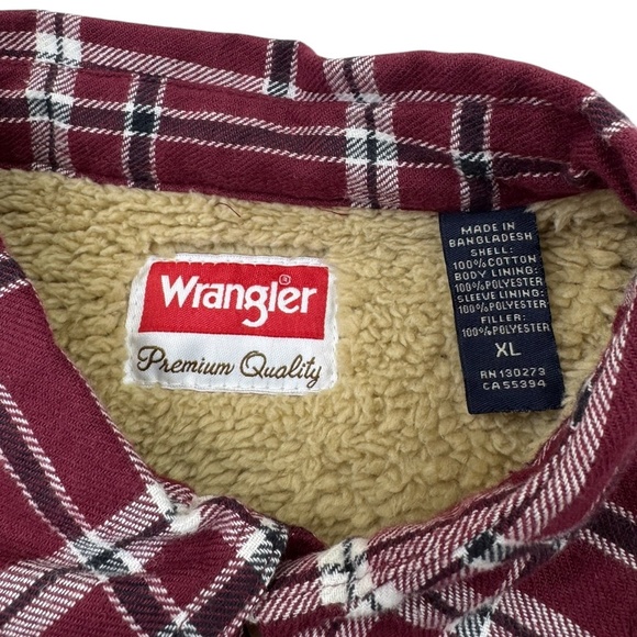 Wrangler Shirt Mens XL Red Plaid Sherpa Lined Shacket Button Up - Picture 2 of 10